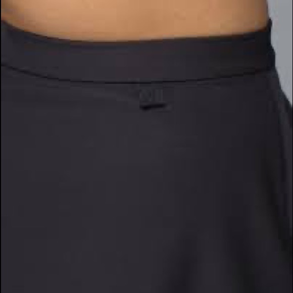Lululemon good to go skirt rare and comfortable size 2 - Picture 4 of 10
